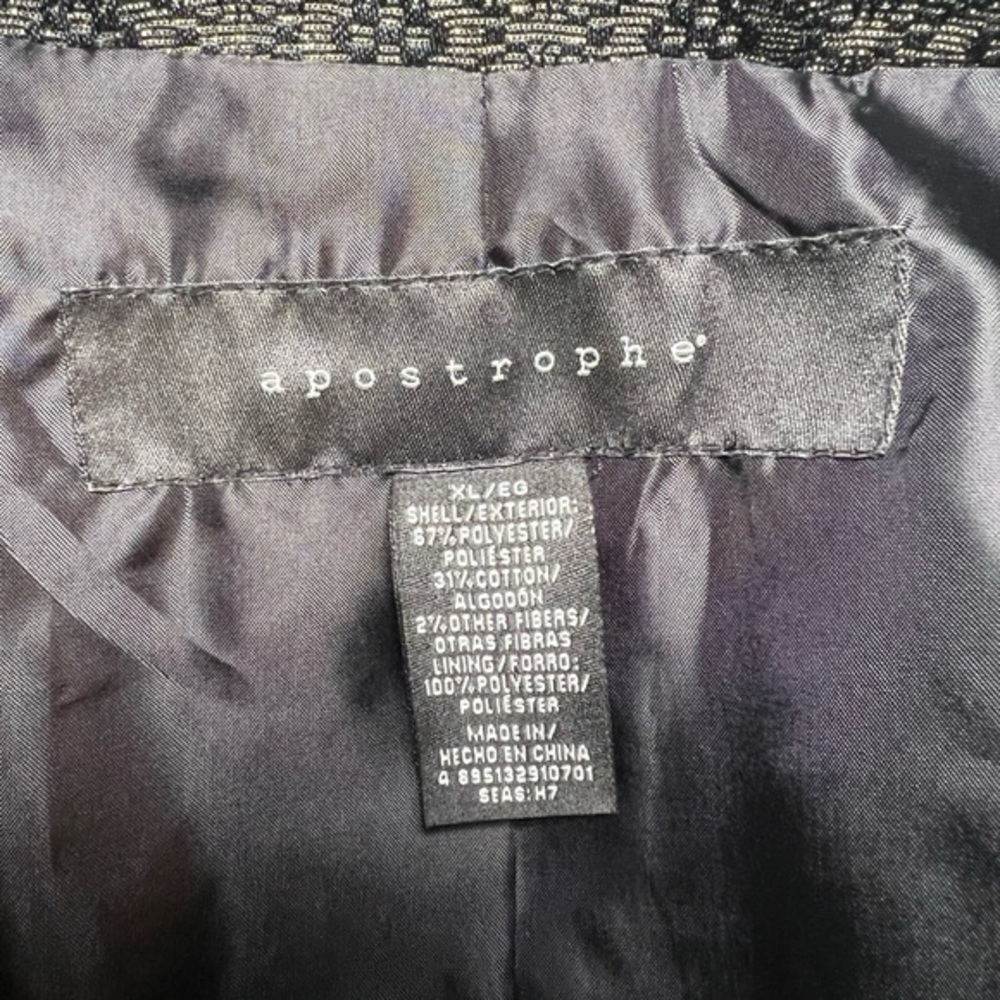 Apostrophe Short Coat - Picture 7 of 7